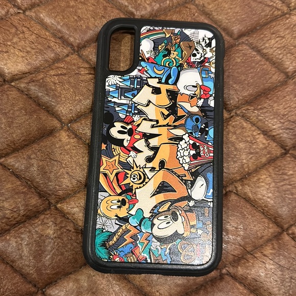 Disney Graffiti IPhone X/XS case - Picture 1 of 7